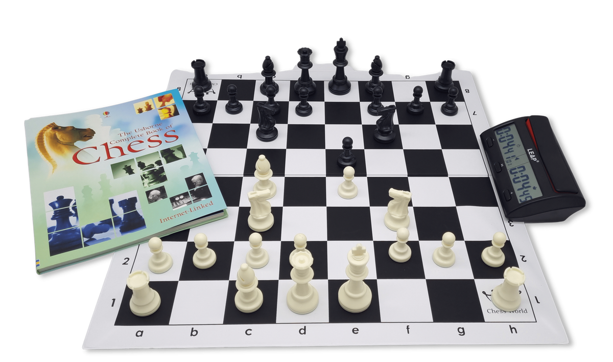 Ultimate Chess Starter Pack: Game in progress