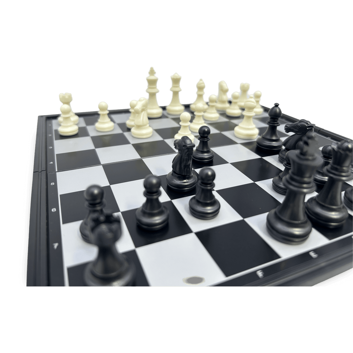 Magnetic Travel 3-in-1 set - chess details