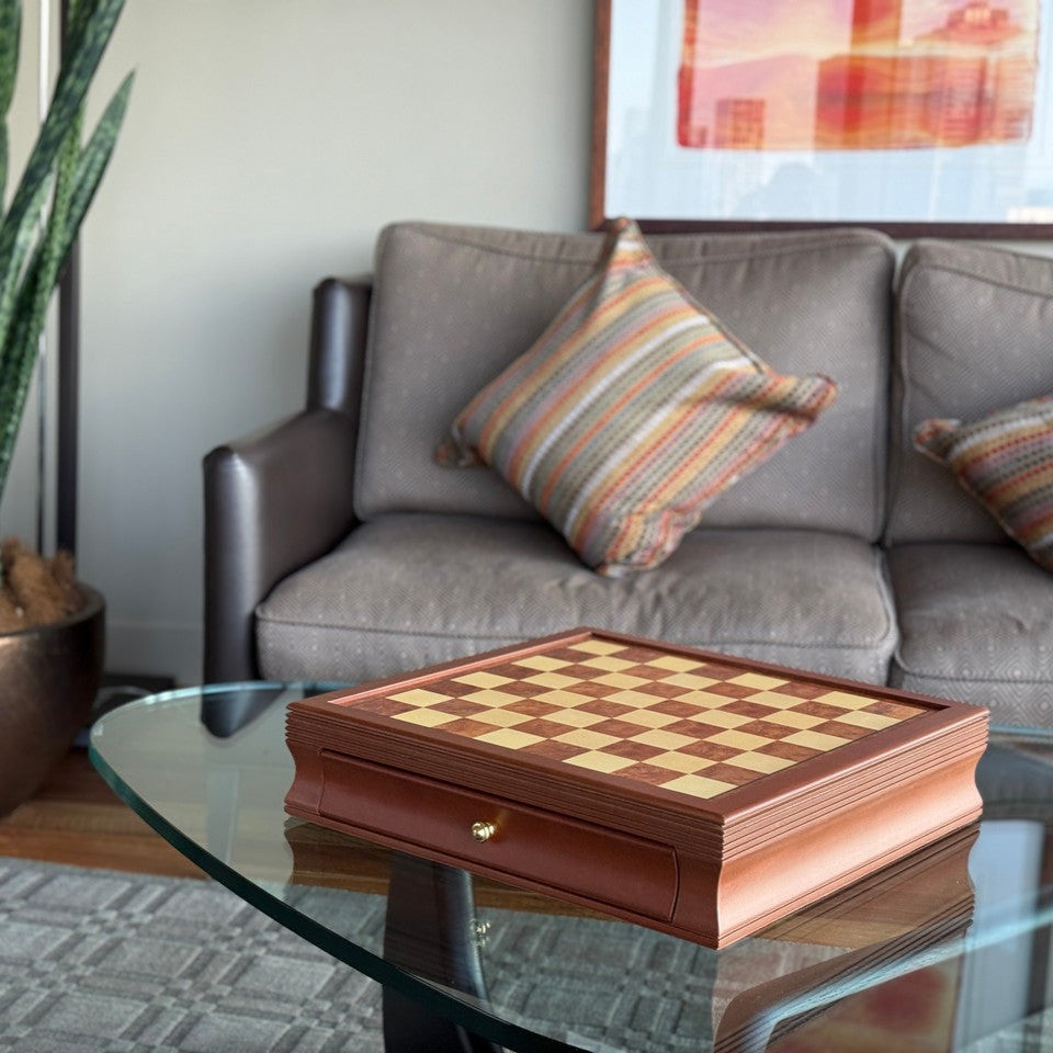 Lifestyle image Regal drawer chessboard