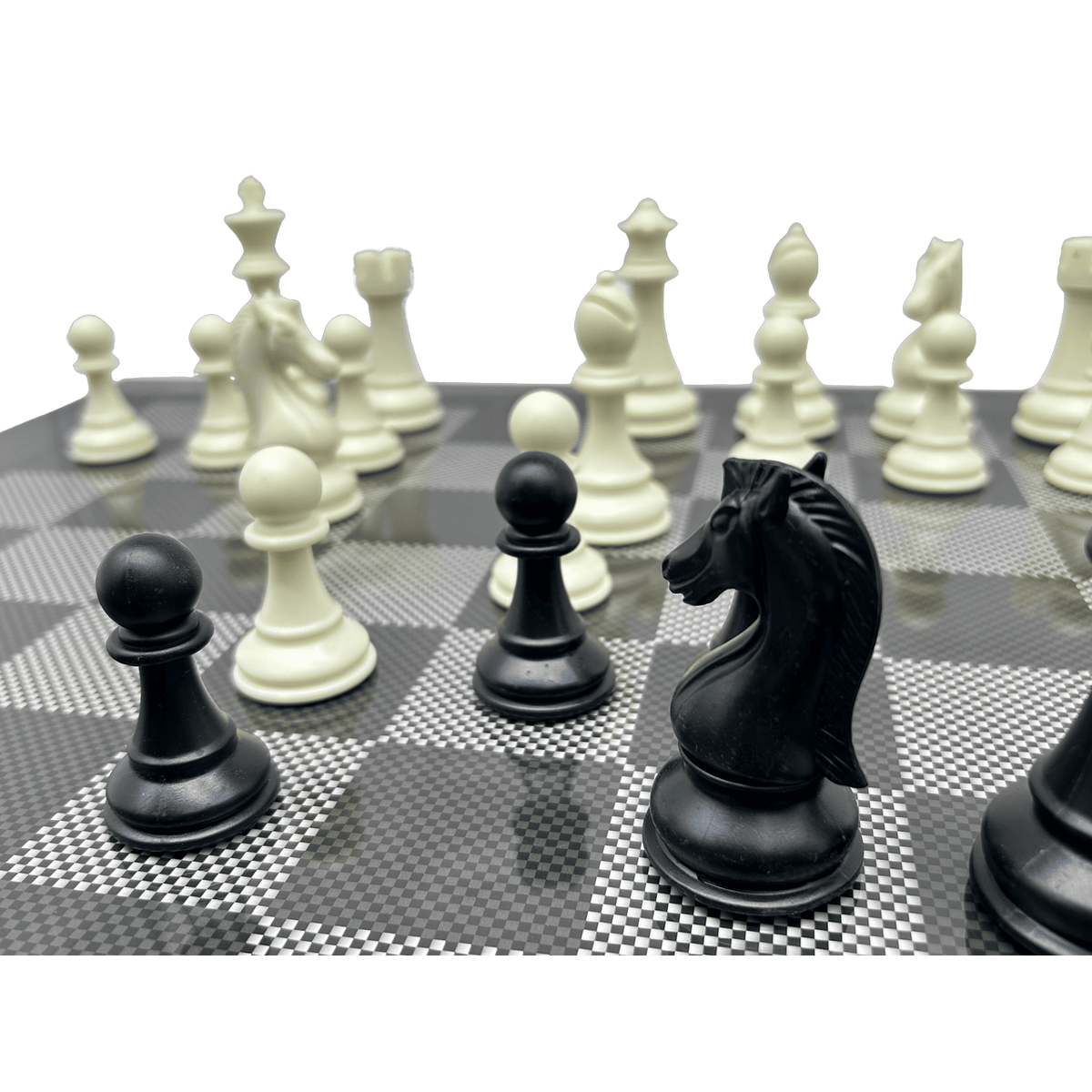 Carbon Elite Chess Set - during game
