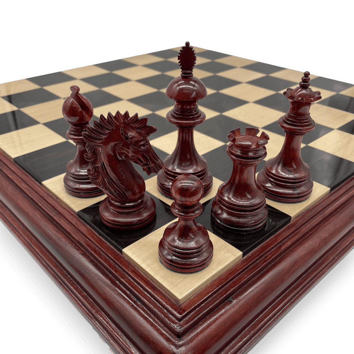 Rex Noir Premium Luxury 4.5" 114mm Padauk / Boxwood Chess Pieces dark closeup