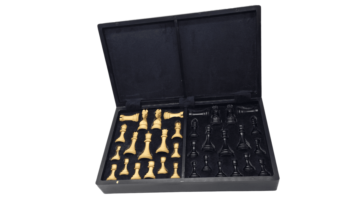 Prague Prestige Chess Set - gift box open