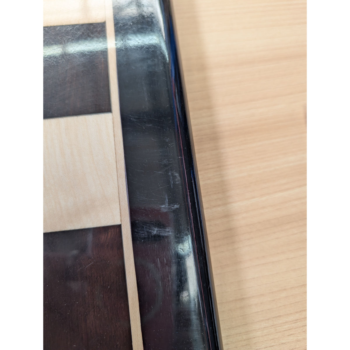 Scratched Rex Noir Solid Timber Chessboard Noir - scratch