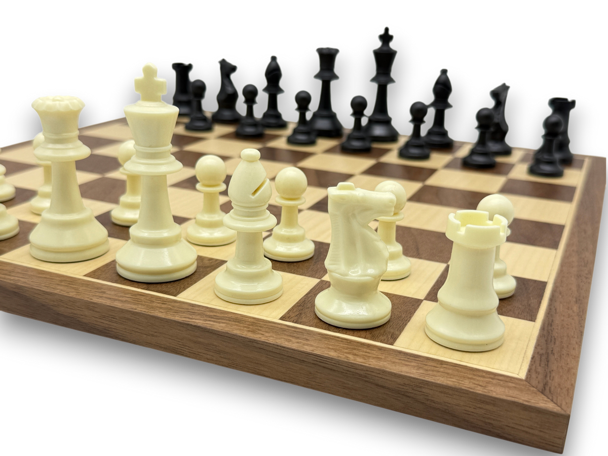 Granada Studio Chess Set
