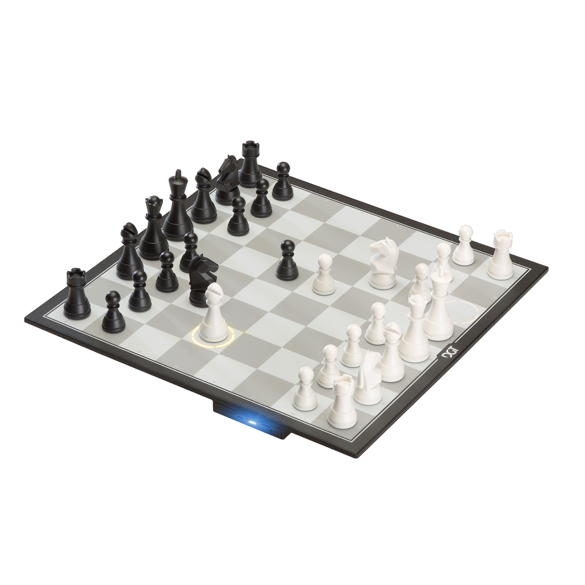DGT Pegasus Online Bluetooth Digital Chess Set - game play