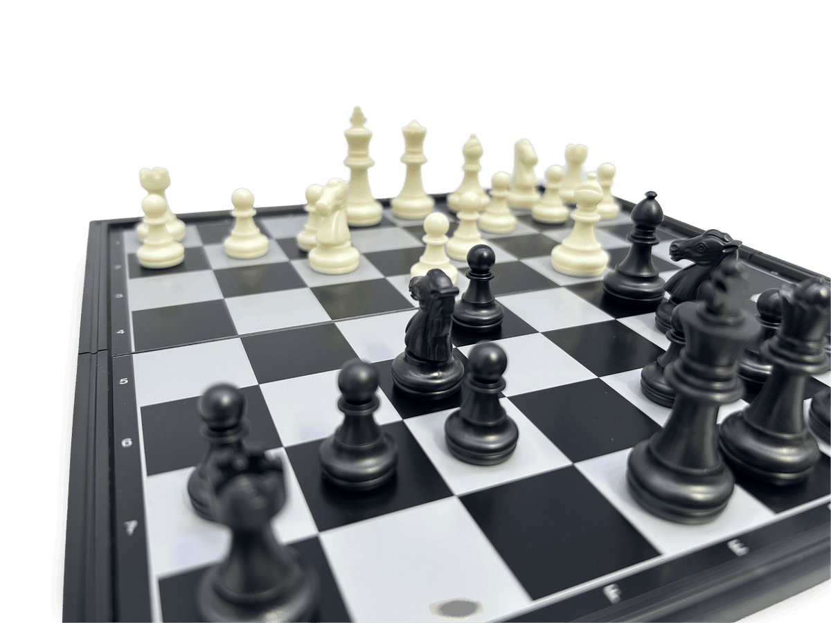 Magnetic Travel 3-in-1 set - chess details
