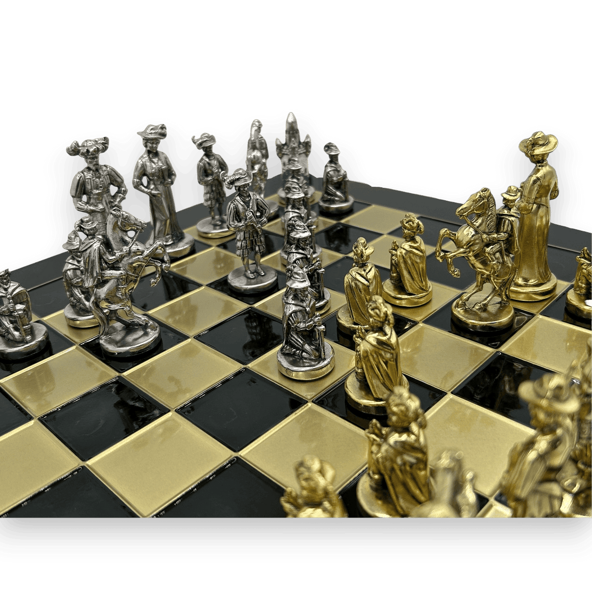 Emerald Knights Chess Set - detail action
