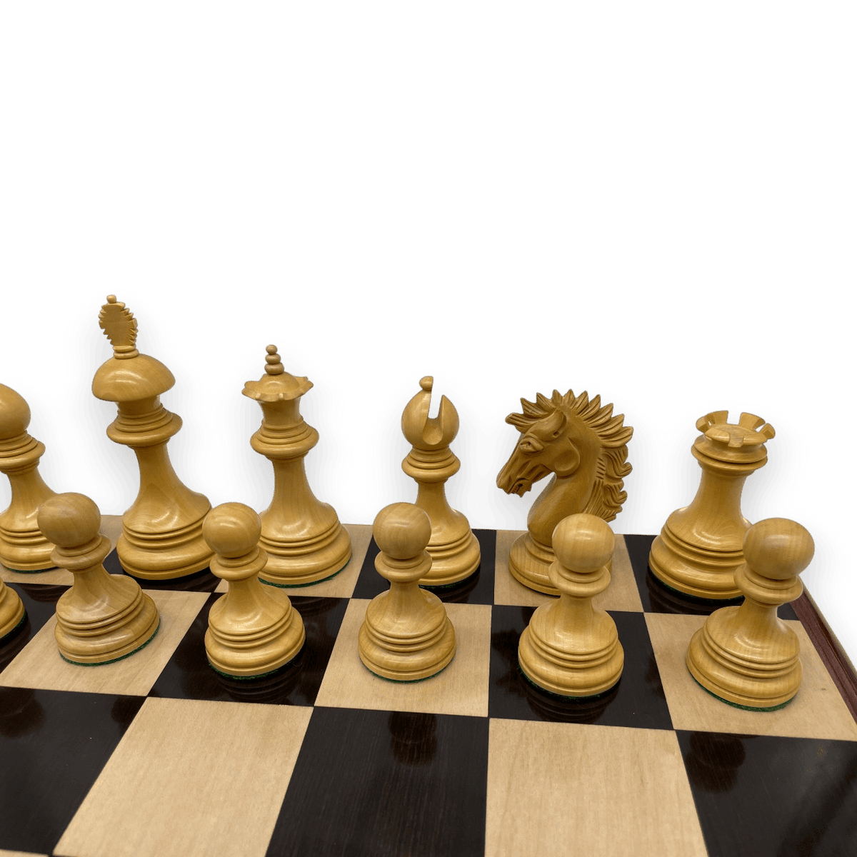 Rex Noir Premium Luxury 4.5" 114mm Padauk / Boxwood Chess Pieces light