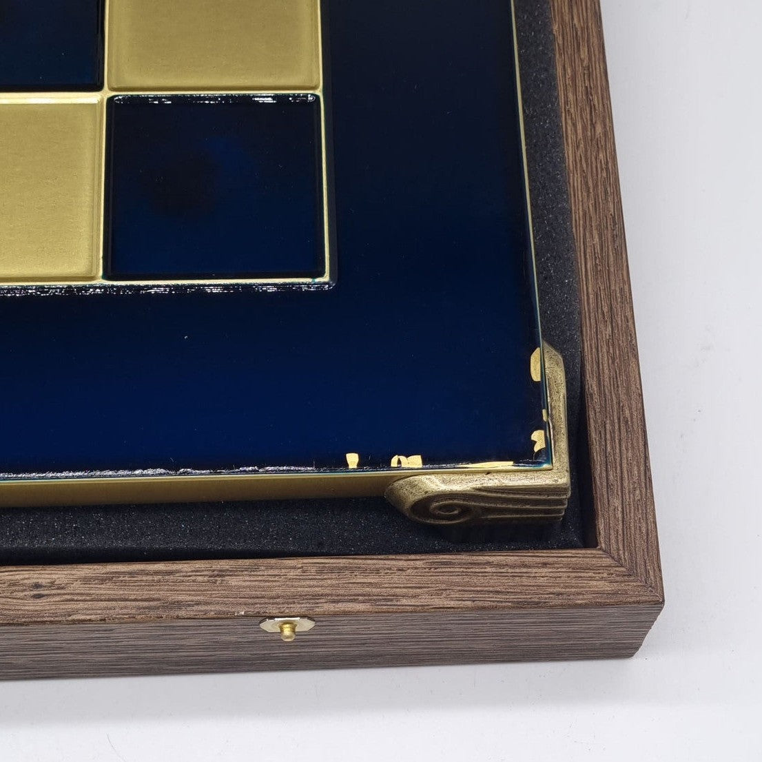 Sapphire Ancient Empire - paint chips & broken hinges - chipped paint