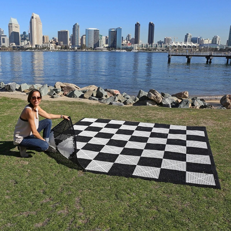Safety Edges for Giant Chess Board - chessboard with edges